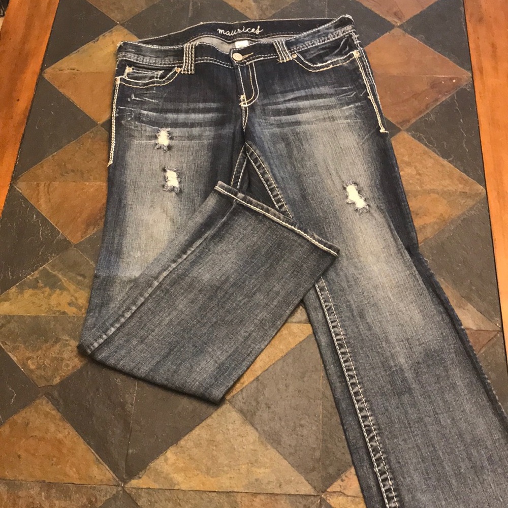 NWOT Maurices Distressed Jeans
